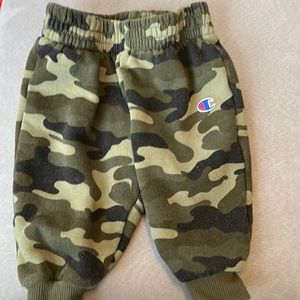 Champion Camo outfit 3/6 month